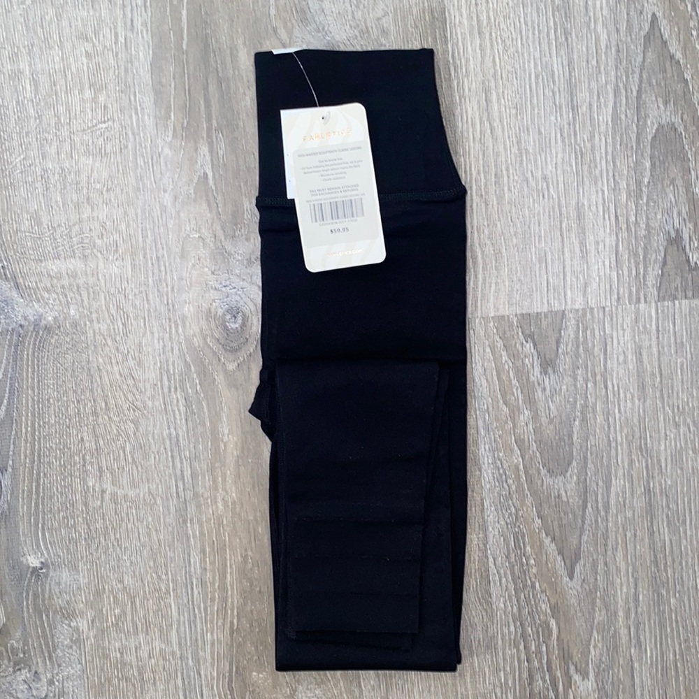 Brand new Fabletics High Waisted Sculptknit Classic Legging